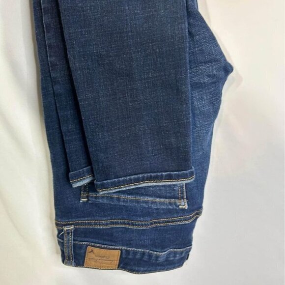 American Eagle super stretch jegging. Size 8. New condition. - Picture 9 of 9